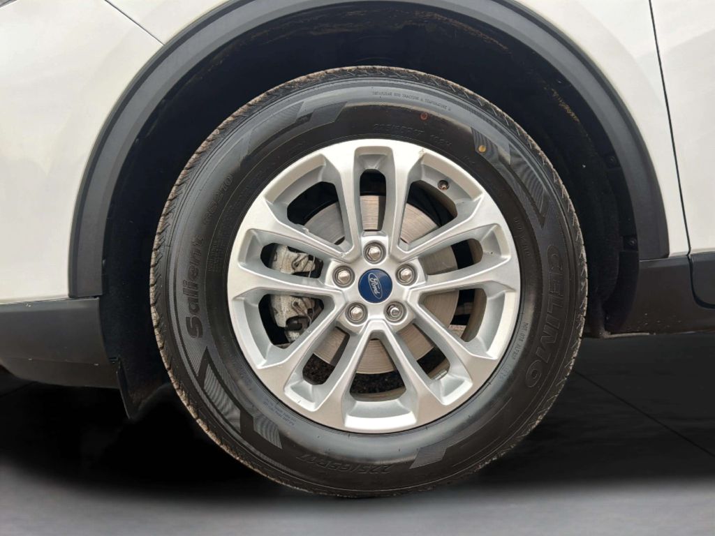 Photo 31 of this FORD ESCAPE
