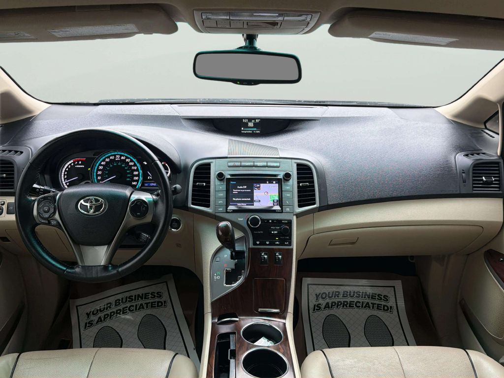 Photo 17 of this TOYOTA VENZA