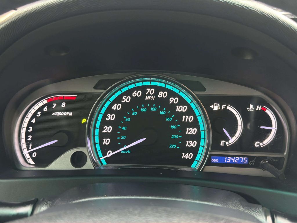 Photo 23 of this TOYOTA VENZA