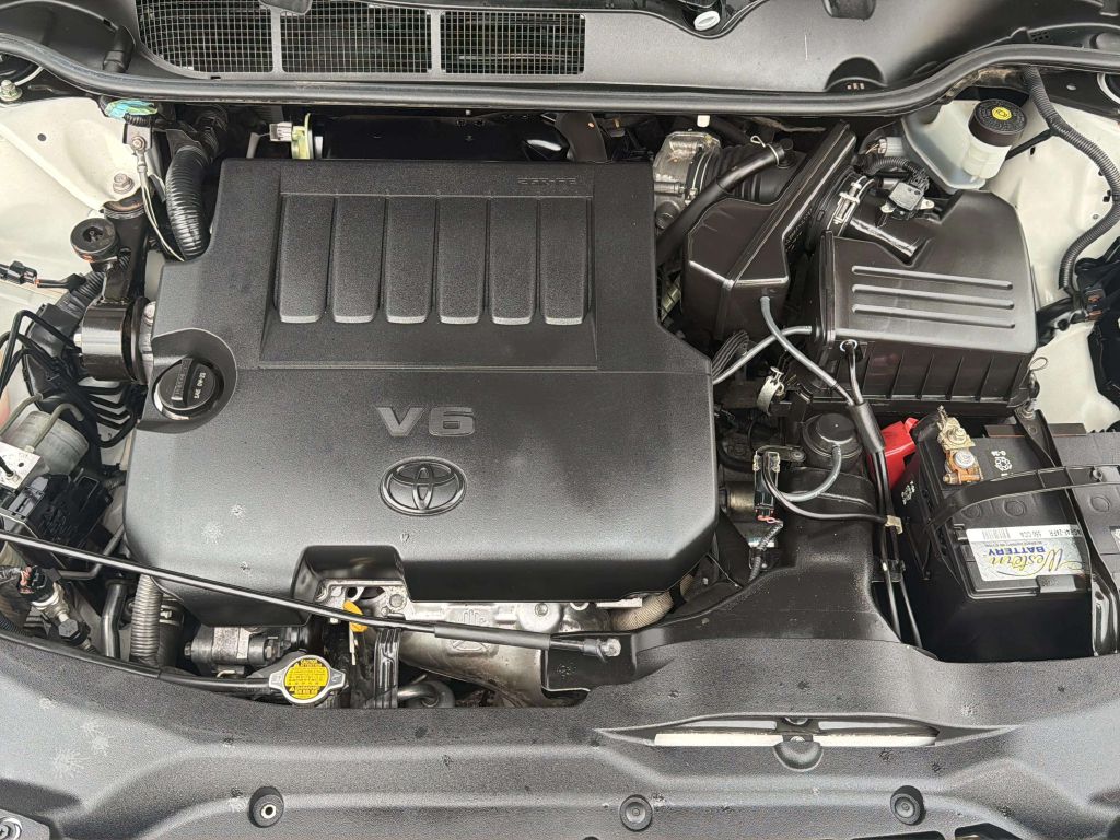 Photo 27 of this TOYOTA VENZA