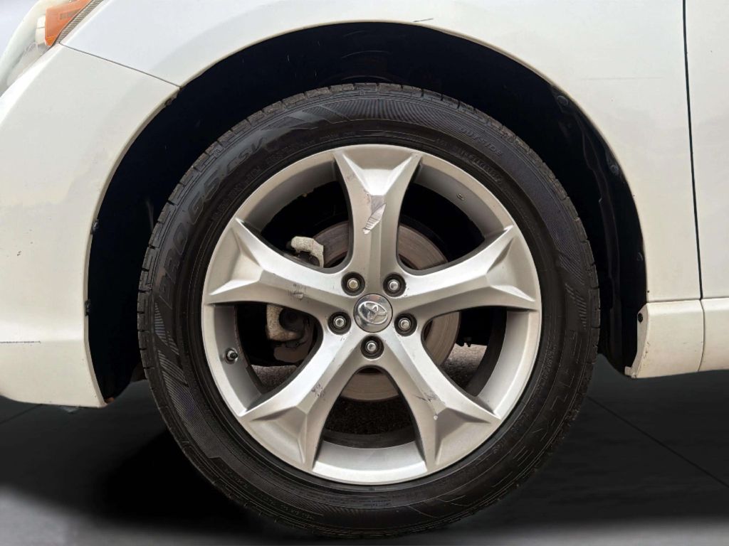 Photo 29 of this TOYOTA VENZA