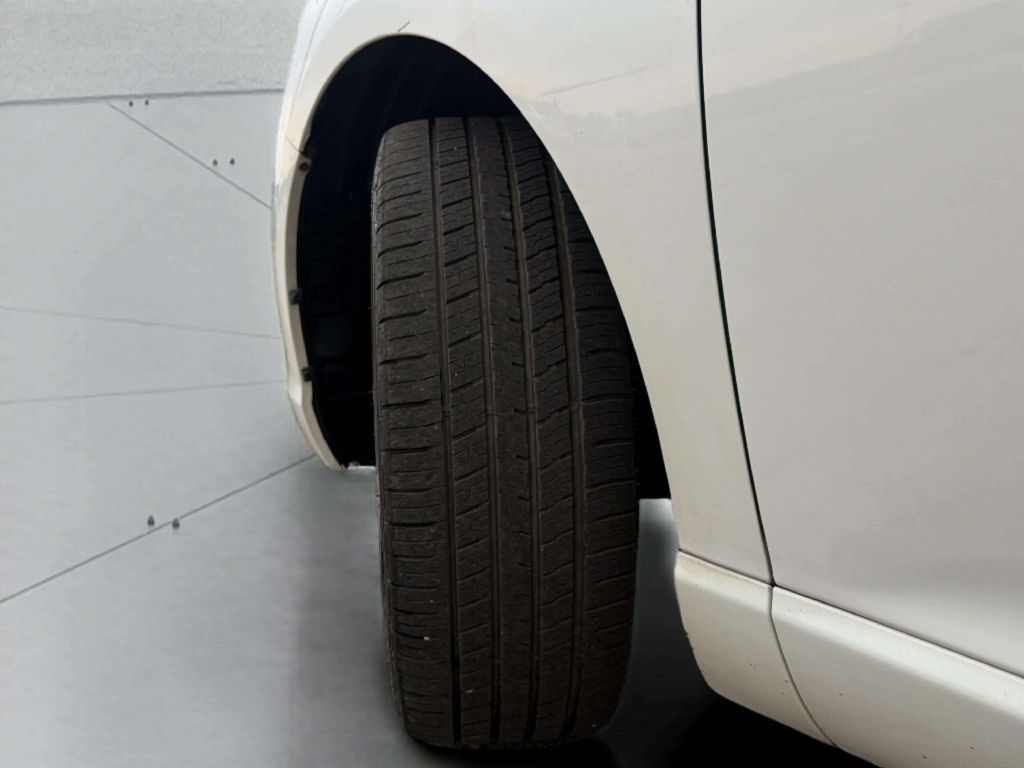 Photo 30 of this TOYOTA VENZA