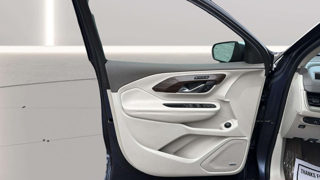 Photo 18 of this GMC TERRAIN