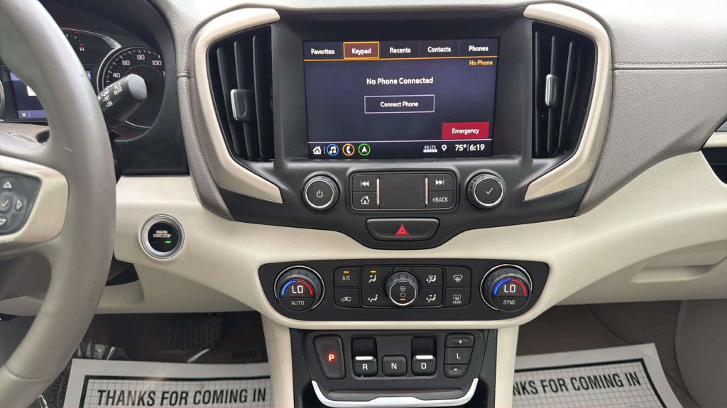 Photo 24 of this GMC TERRAIN