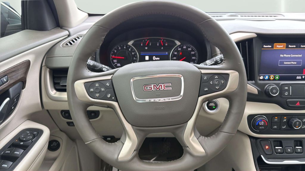 Photo 26 of this GMC TERRAIN