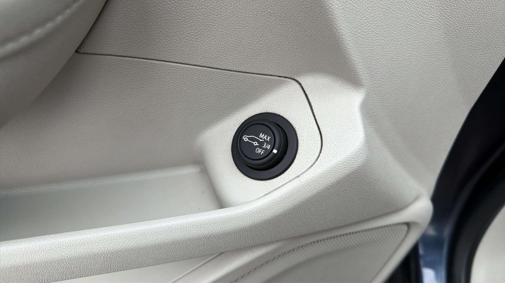 Photo 29 of this GMC TERRAIN