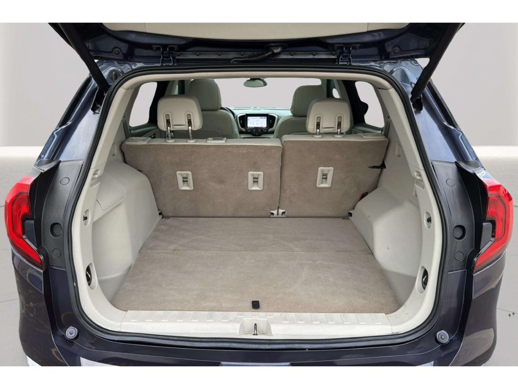 Photo 34 of this GMC TERRAIN