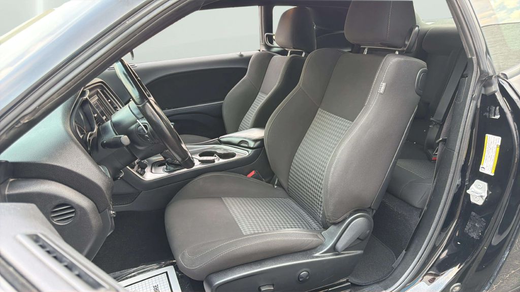 Photo 12 of this DODGE CHALLENGER