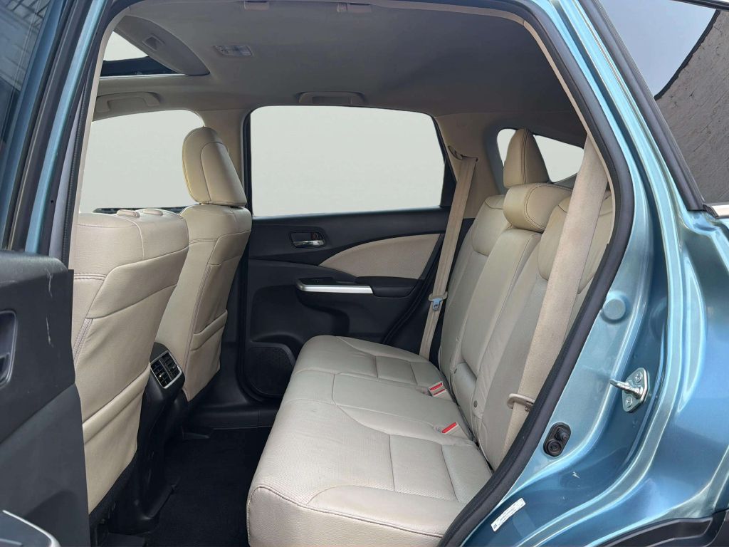 Photo 15 of this HONDA CR-V