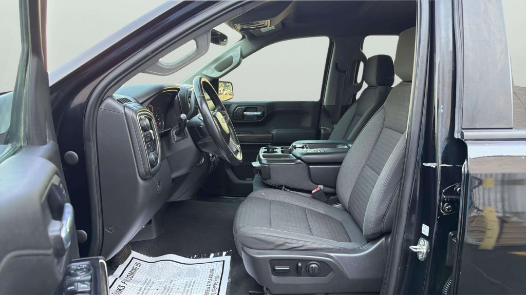 Photo 11 of this CHEVROLET SILVERADO 1500