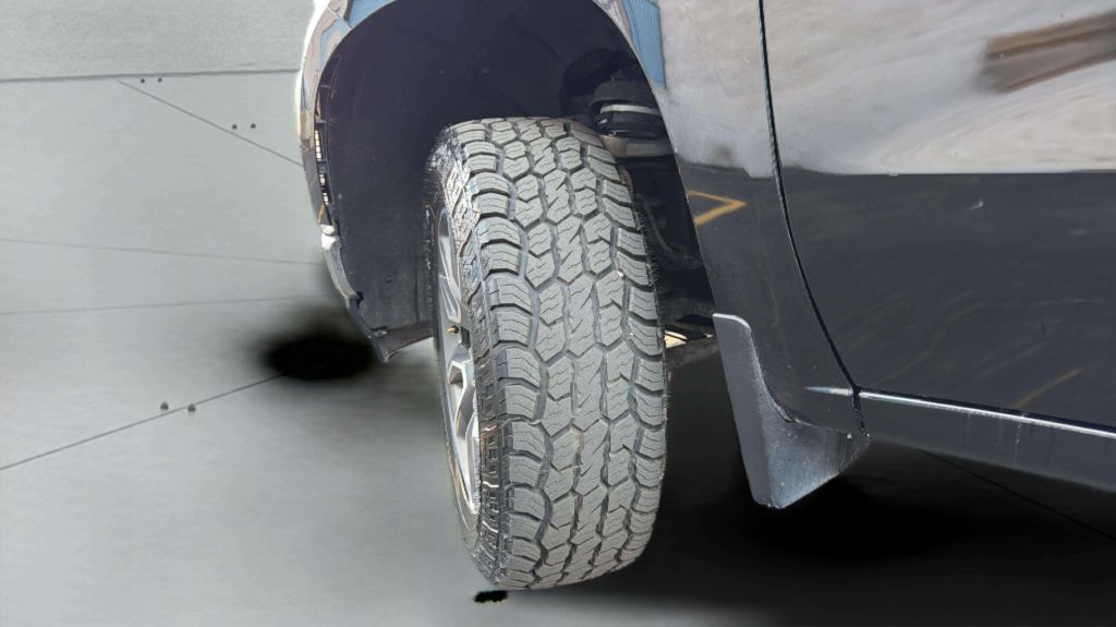 Photo 33 of this CHEVROLET SILVERADO 1500