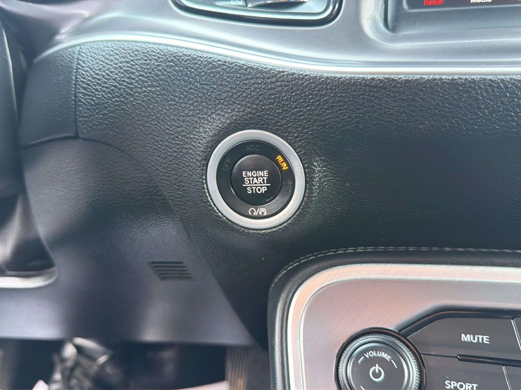 Photo 20 of this DODGE CHALLENGER