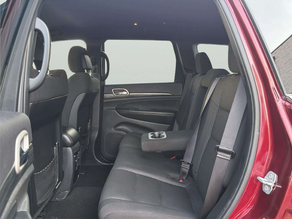 Photo 14 of this JEEP GRAND CHEROKEE