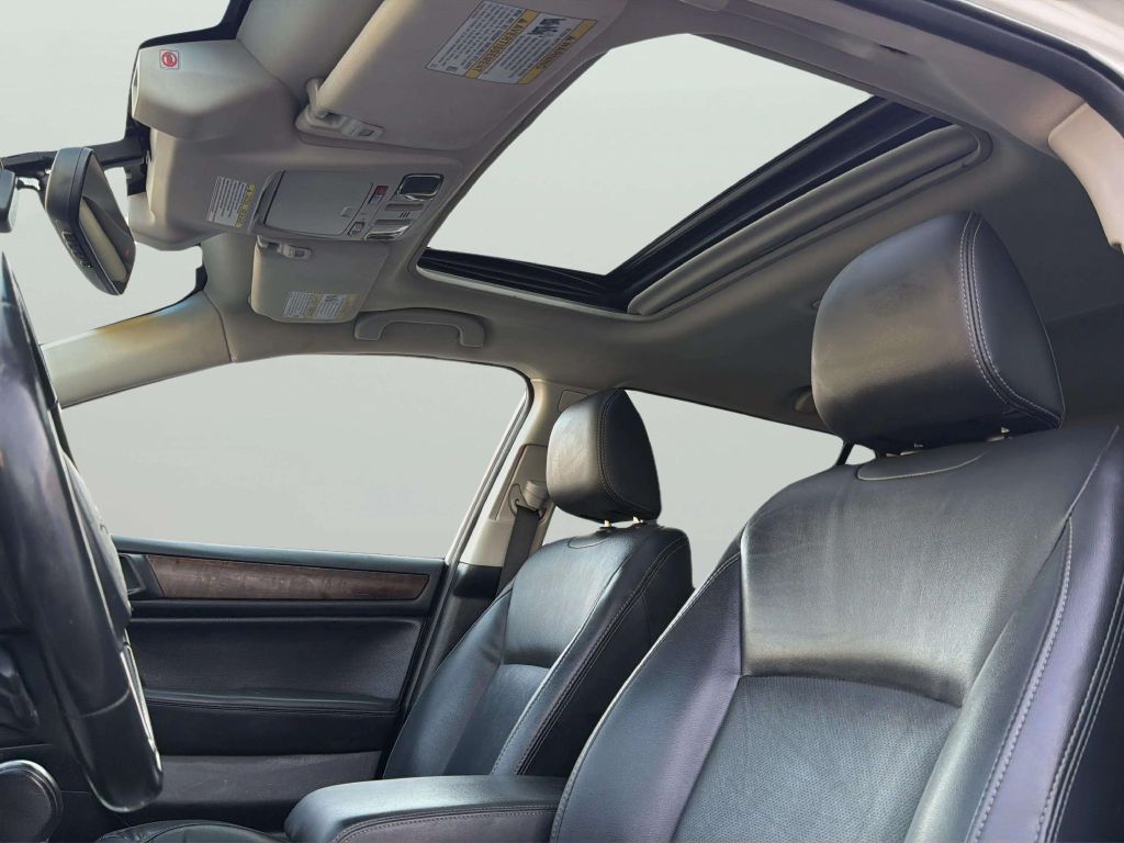 Photo 15 of this SUBARU OUTBACK