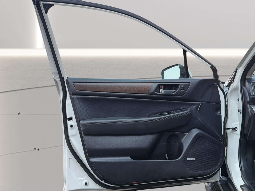 Photo 16 of this SUBARU OUTBACK
