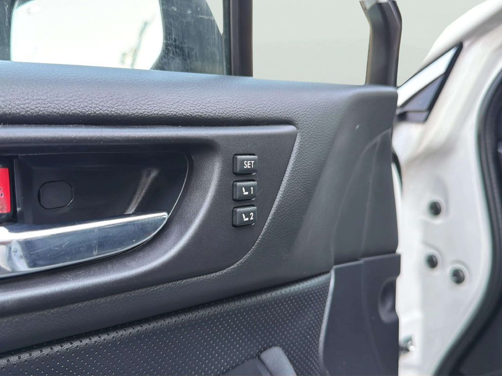 Photo 17 of this SUBARU OUTBACK