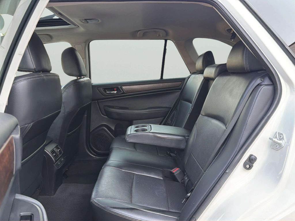 Photo 18 of this SUBARU OUTBACK