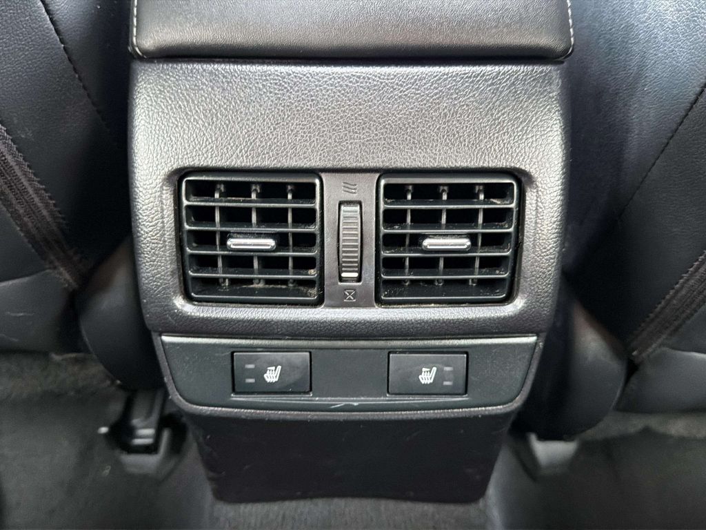 Photo 19 of this SUBARU OUTBACK