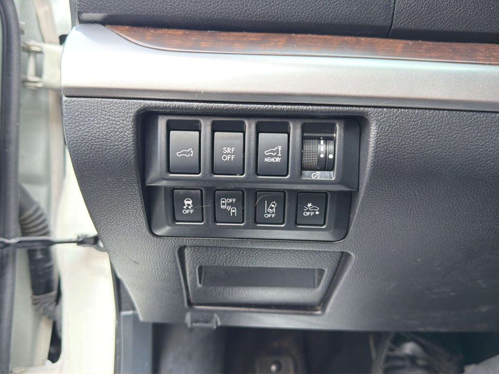Photo 31 of this SUBARU OUTBACK