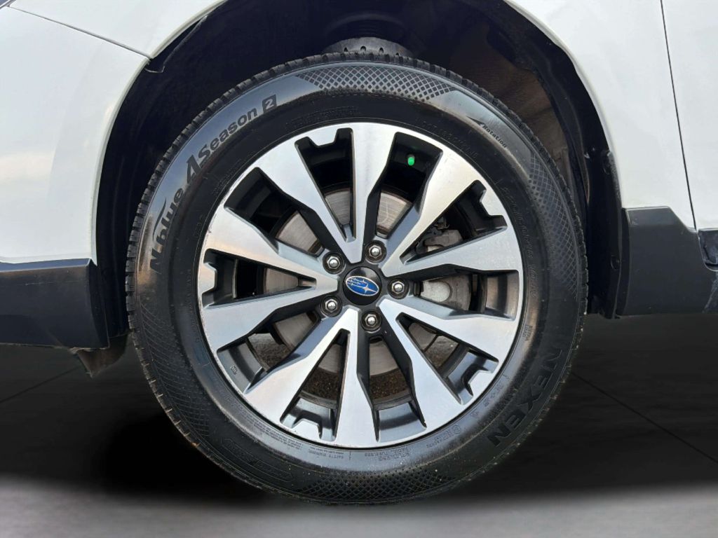 Photo 35 of this SUBARU OUTBACK