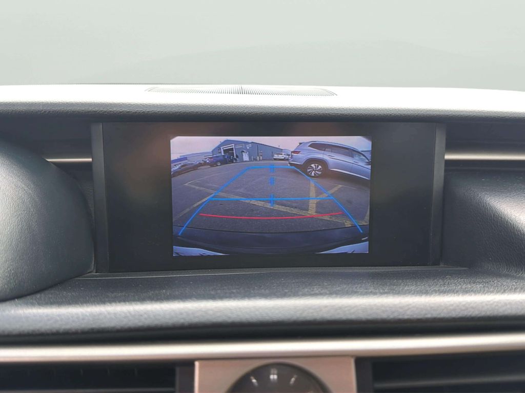 Photo 25 of this LEXUS IS 250