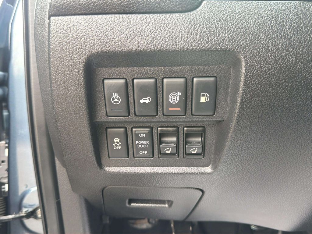 Photo 30 of this NISSAN MURANO