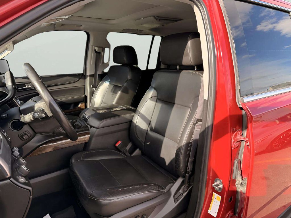 Photo 13 of this CHEVROLET SUBURBAN
