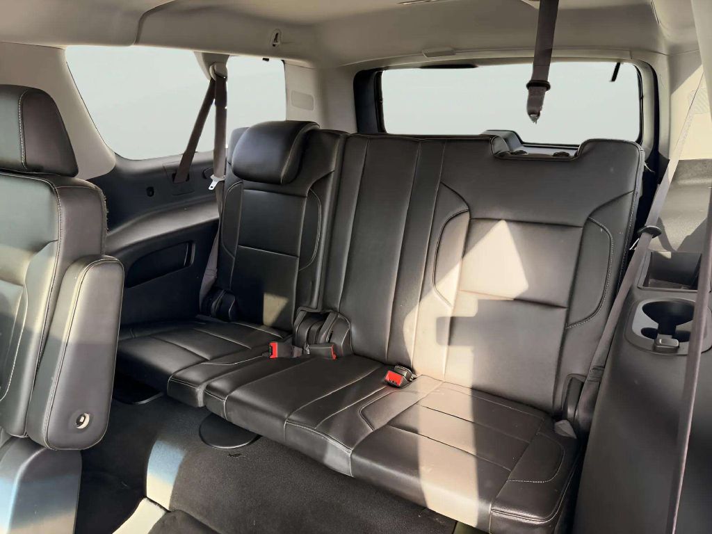 Photo 17 of this CHEVROLET SUBURBAN