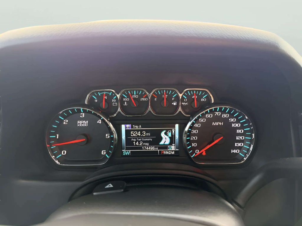 Photo 25 of this CHEVROLET SUBURBAN