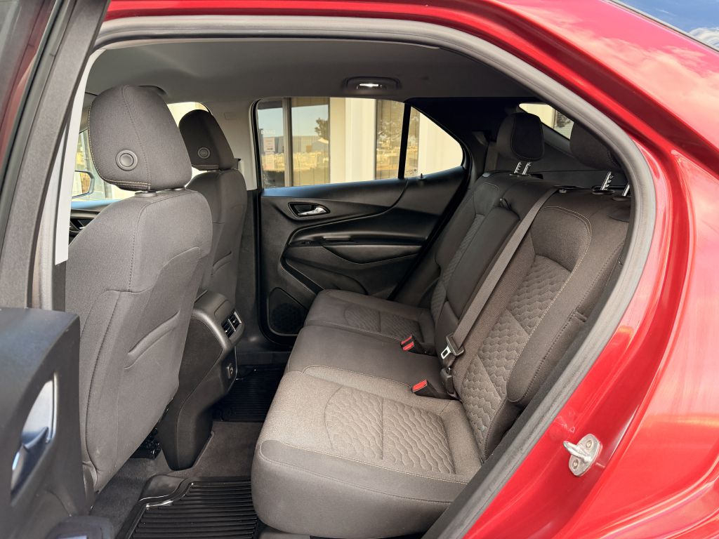Photo 16 of this CHEVROLET EQUINOX