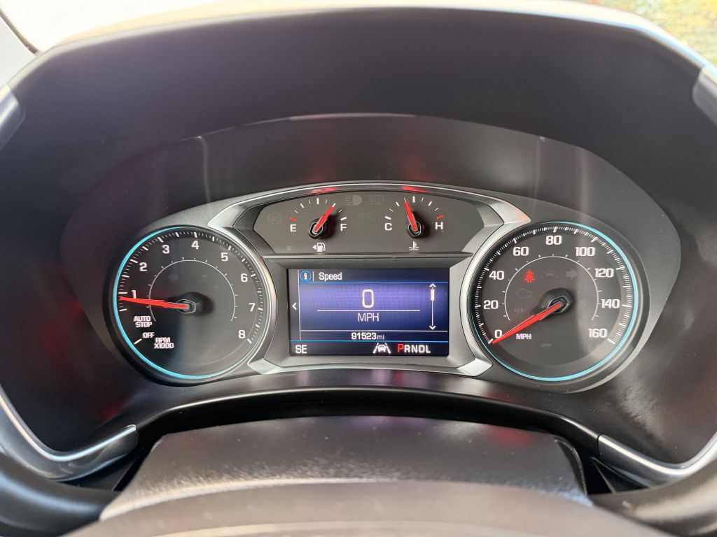 Photo 22 of this CHEVROLET EQUINOX