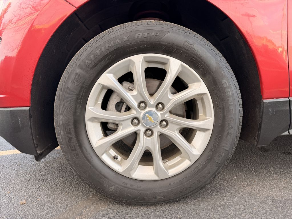 Photo 27 of this CHEVROLET EQUINOX