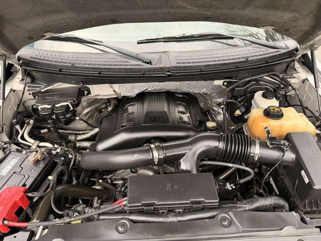 Photo 25 of this FORD F-150