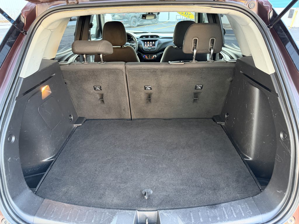 Photo 27 of this CHEVROLET TRAILBLAZER