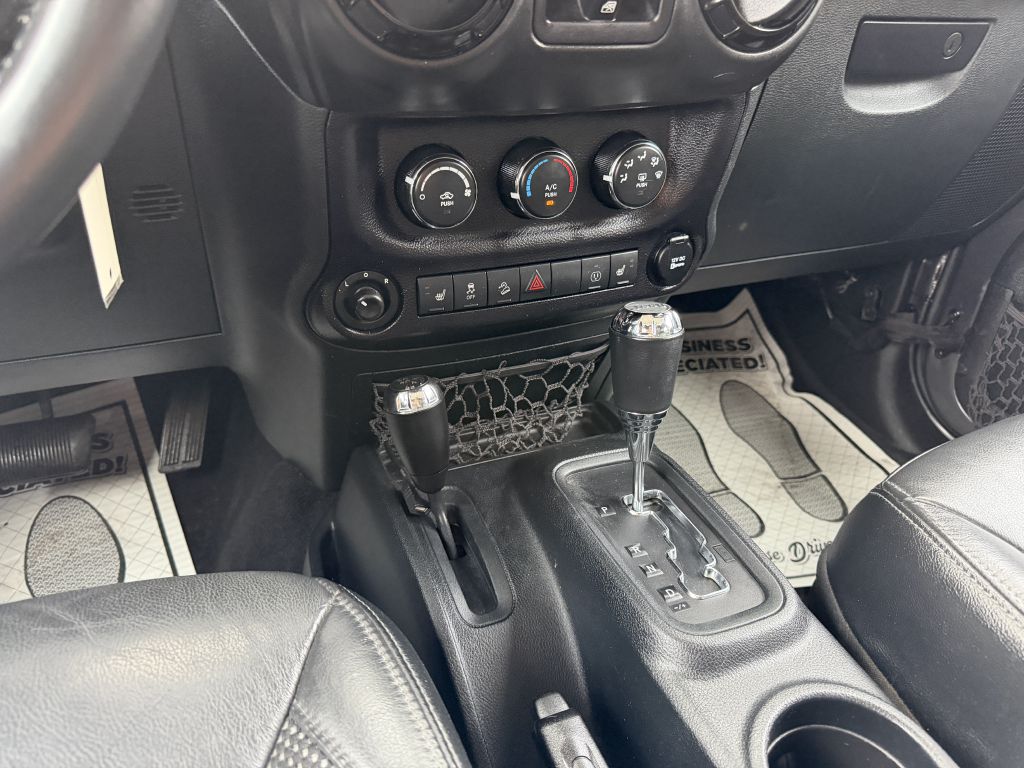 Photo 21 of this JEEP WRANGLER UNLIMI