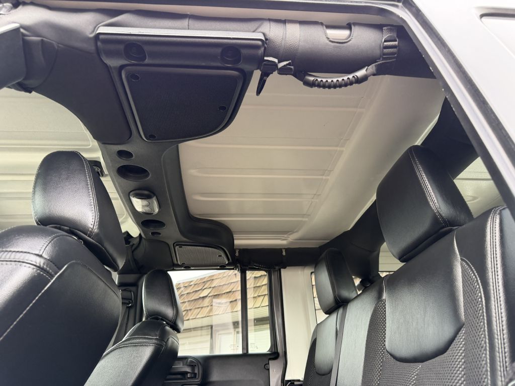 Photo 24 of this JEEP WRANGLER UNLIMI