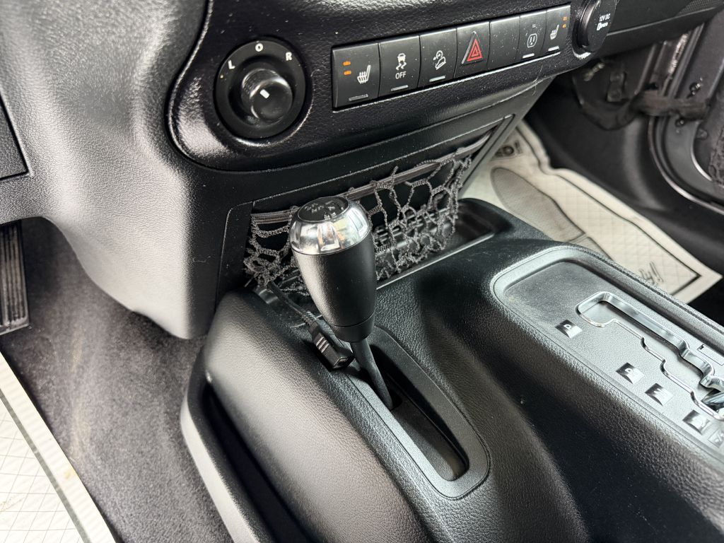 Photo 26 of this JEEP WRANGLER UNLIMI