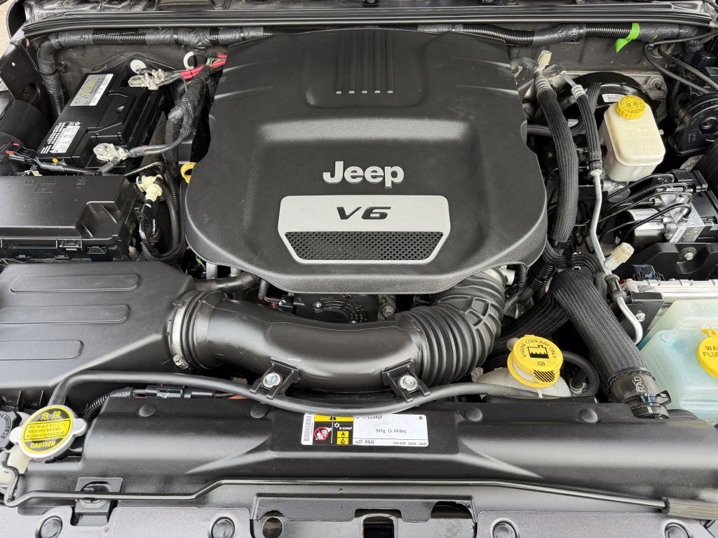 Photo 29 of this JEEP WRANGLER UNLIMI