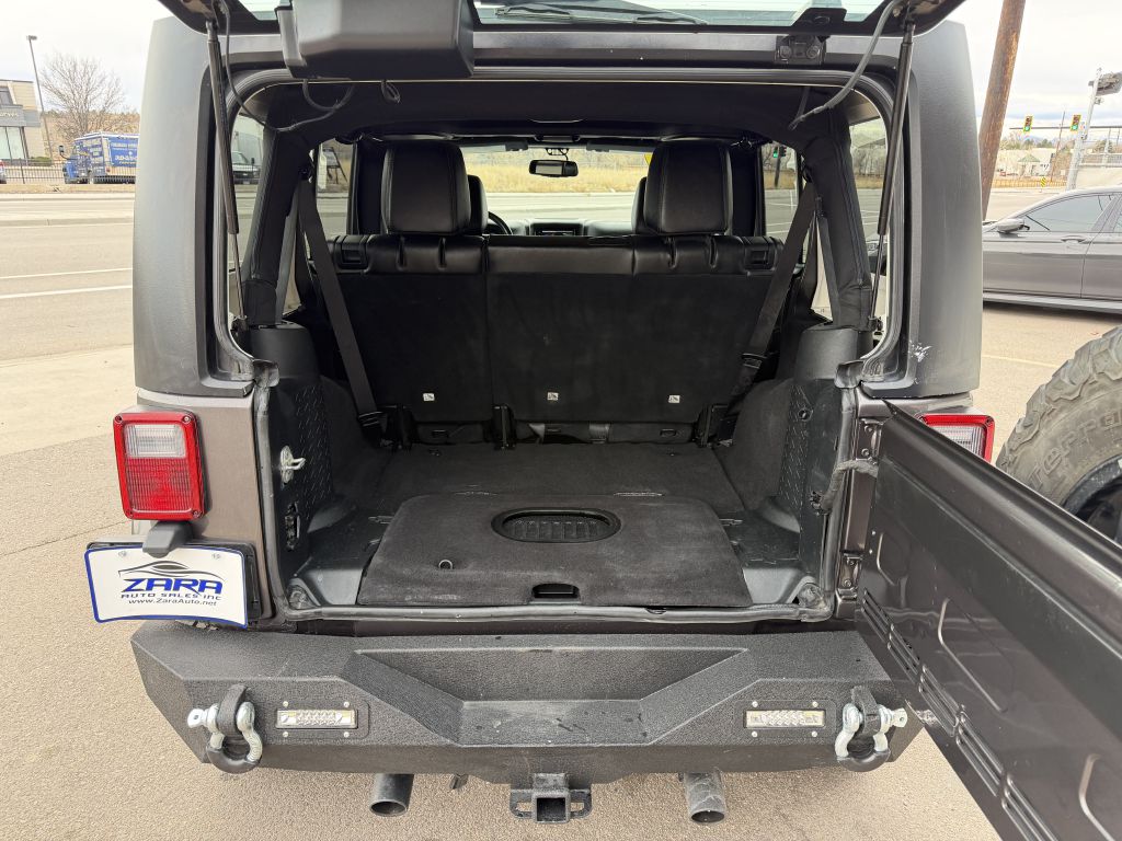 Photo 30 of this JEEP WRANGLER UNLIMI