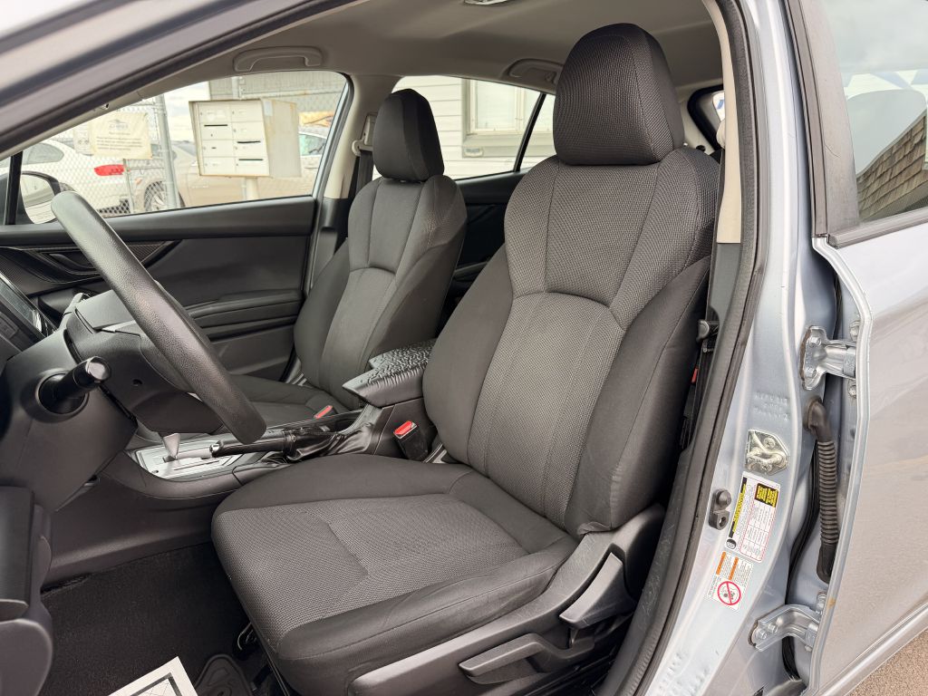 Photo 13 of this SUBARU IMPREZA