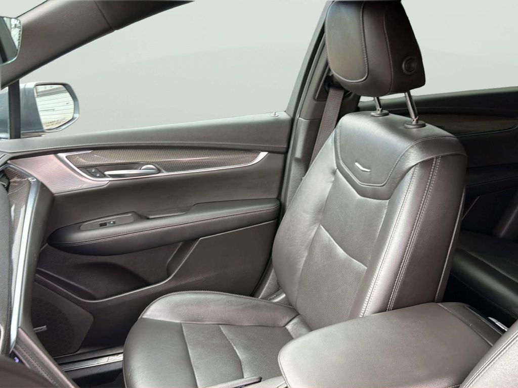 Photo 14 of this CADILLAC XT5