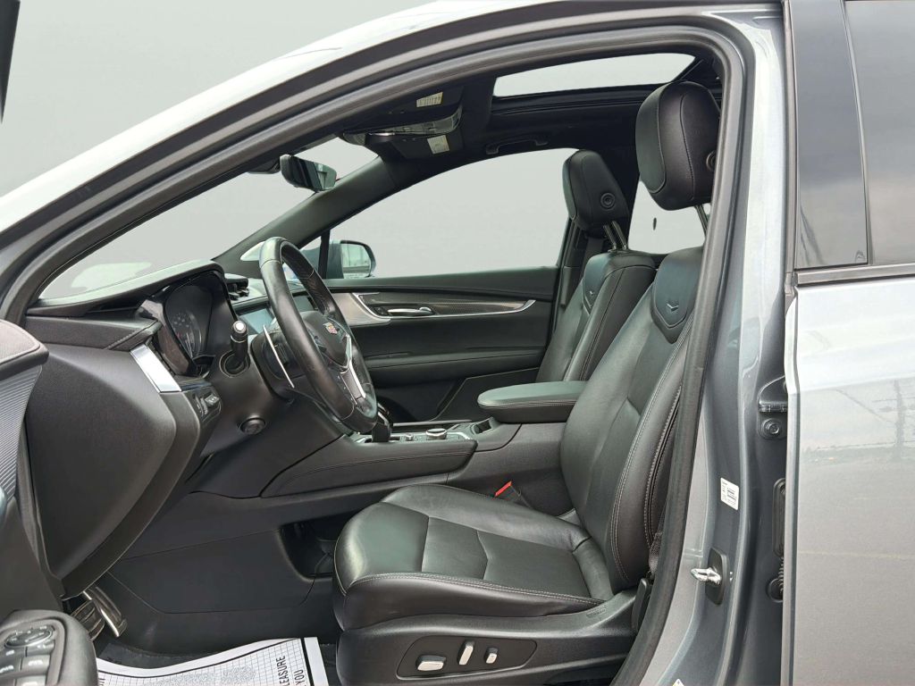 Photo 17 of this CADILLAC XT5