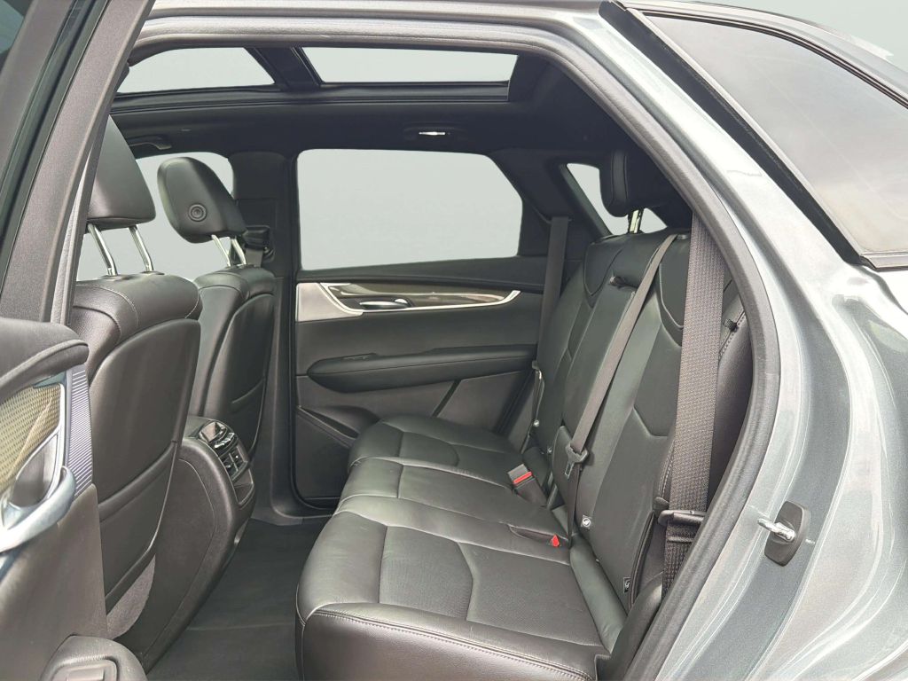 Photo 21 of this CADILLAC XT5