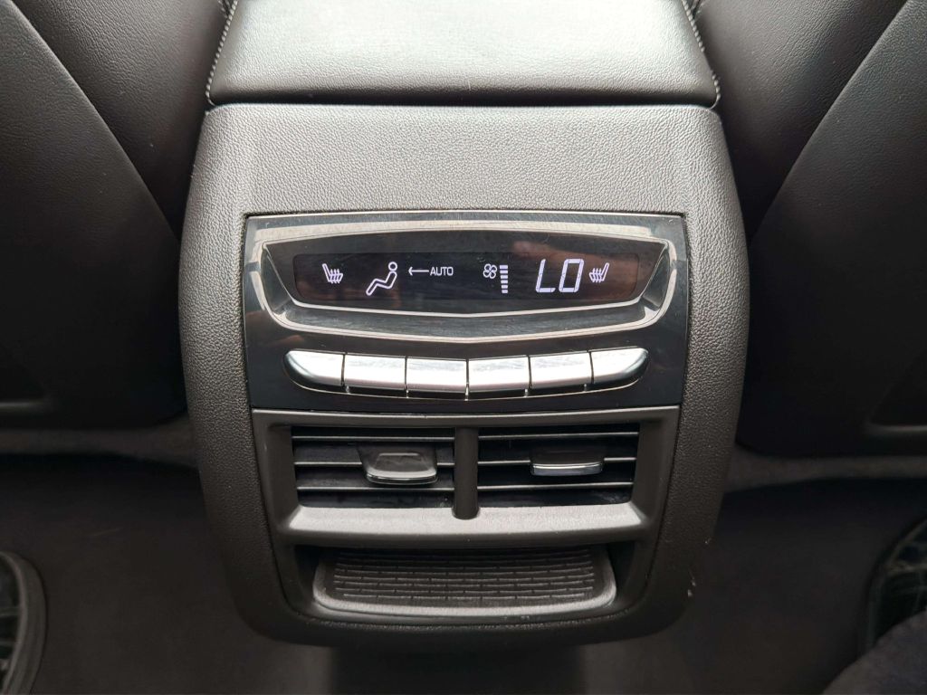 Photo 22 of this CADILLAC XT5