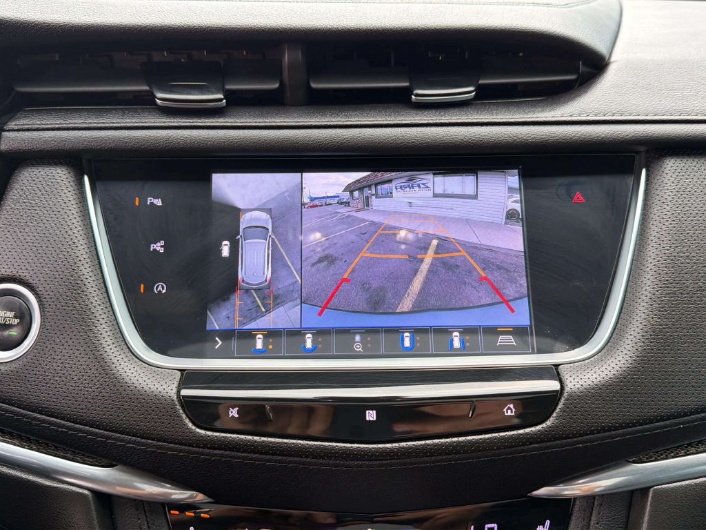 Photo 32 of this CADILLAC XT5