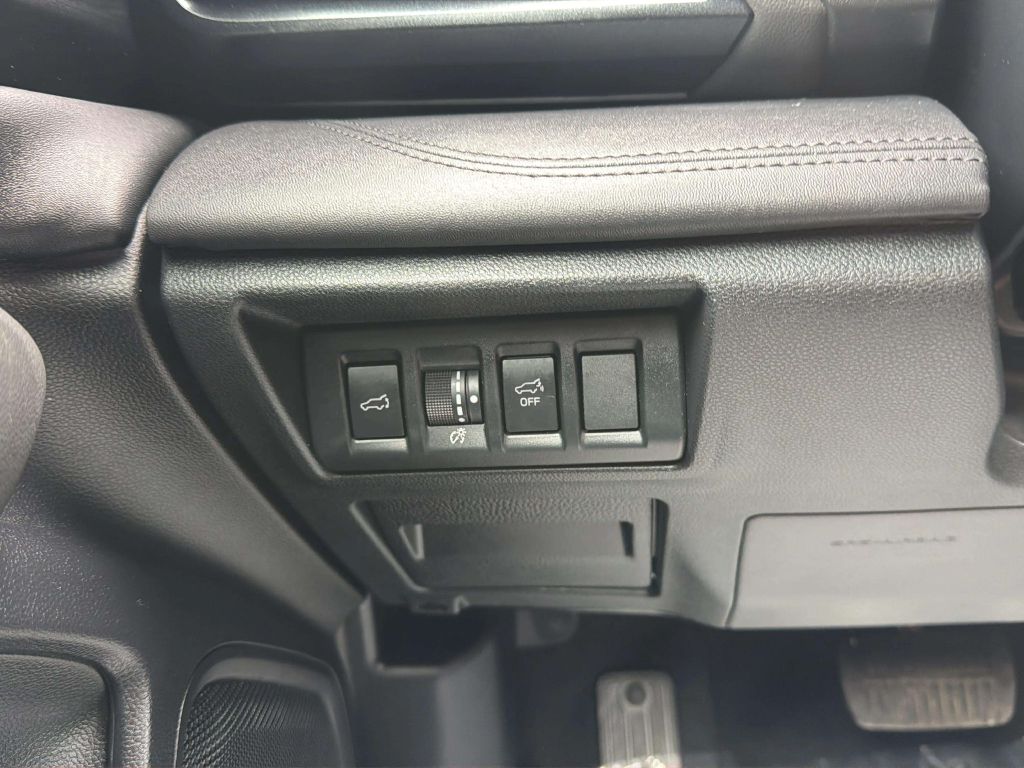 Photo 26 of this SUBARU OUTBACK