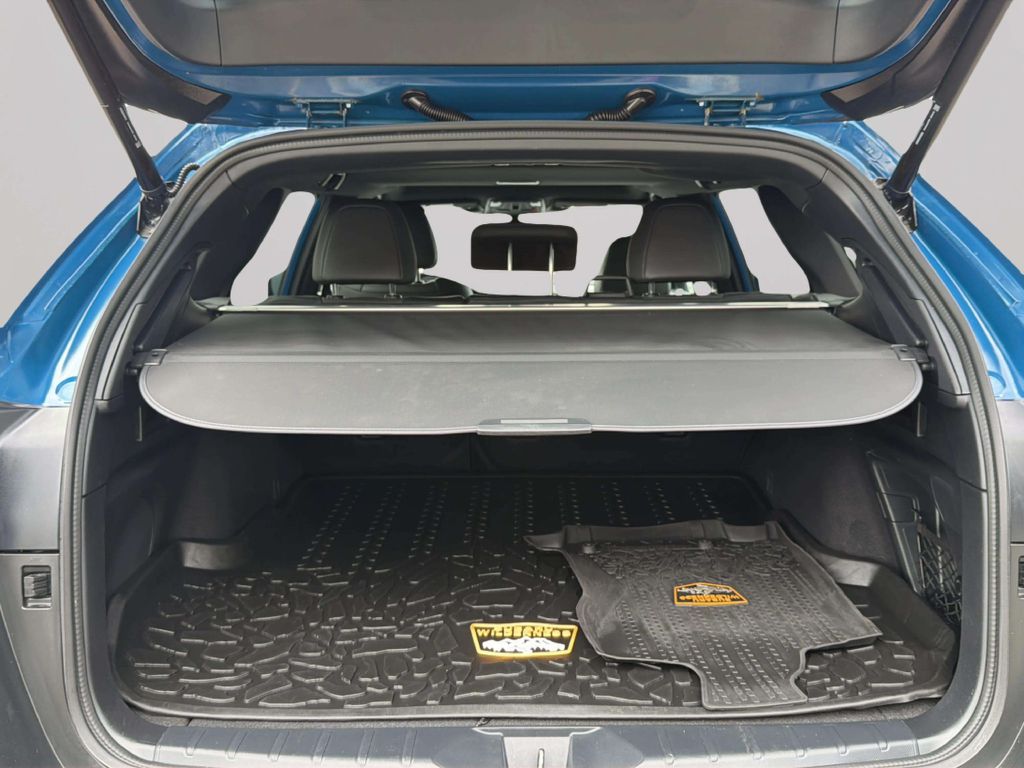 Photo 32 of this SUBARU OUTBACK