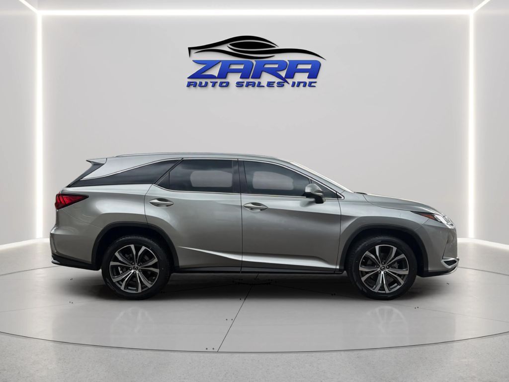 Photo 8 of this LEXUS RX 350L