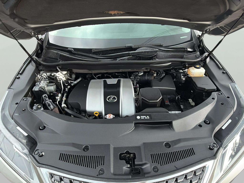 Photo 33 of this LEXUS RX 350L