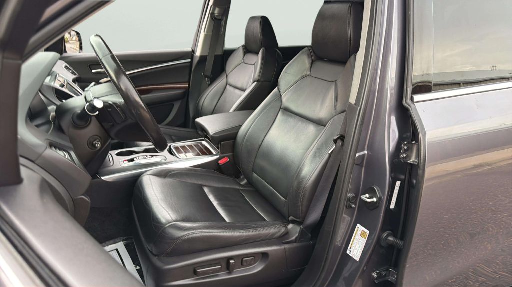 Photo 12 of this ACURA MDX